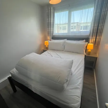246, Belle Aire, Hemsby - Two Bed Recently Renovated Chalet, Sleeps 5, Free Wi-Fi, Pet Friendly, Bed Linen And Towels Included With Onsite Entertainment Great Yarmouth Exterior photo