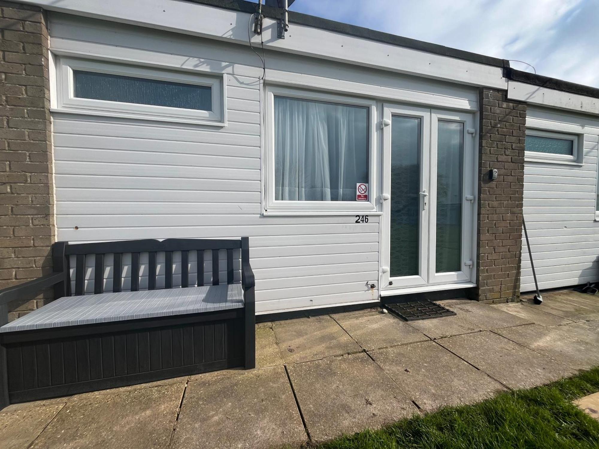 246, Belle Aire, Hemsby - Two Bed Recently Renovated Chalet, Sleeps 5, Free Wi-fi, Pet Friendly, Bed Linen And Towels Included With Onsite Entertainment